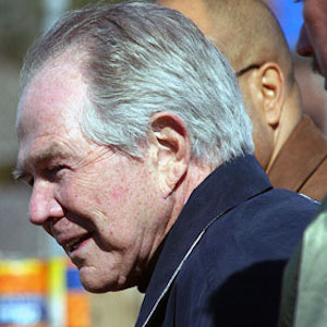 Pat Robertson Suggests AIDS Can Be Caught Via Towels