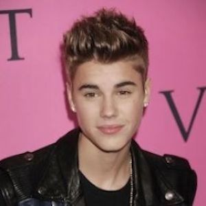 Justin Bieber Complains About Paparazzi, Compares Himself To Princess Diana