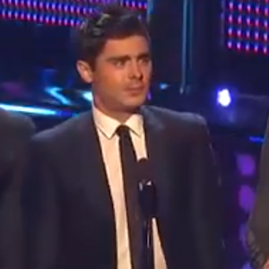 Zac Efron Jokes About Good Looks At People's Choice Awards