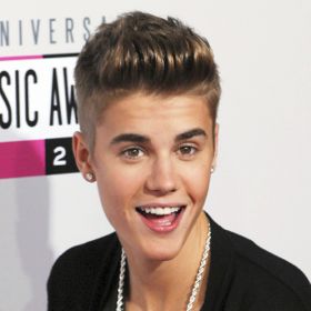 VIDEO: Justin Bieber Wins Big At American Music Awards 2012