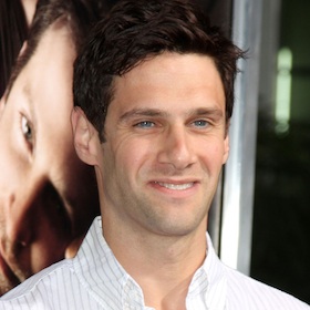 Justin Bartha Vacations With Trainer Girlfriend Lia Smith